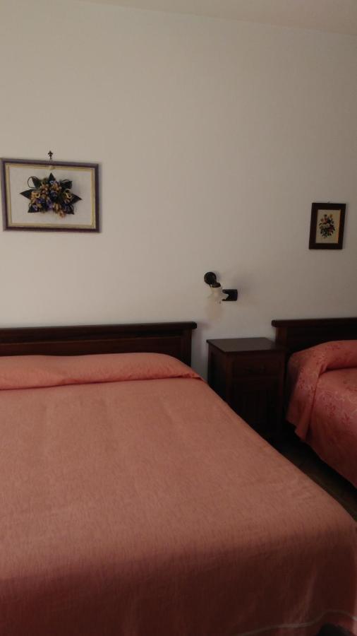 Agriturismo Le Viole Бароло Екстер'єр фото
